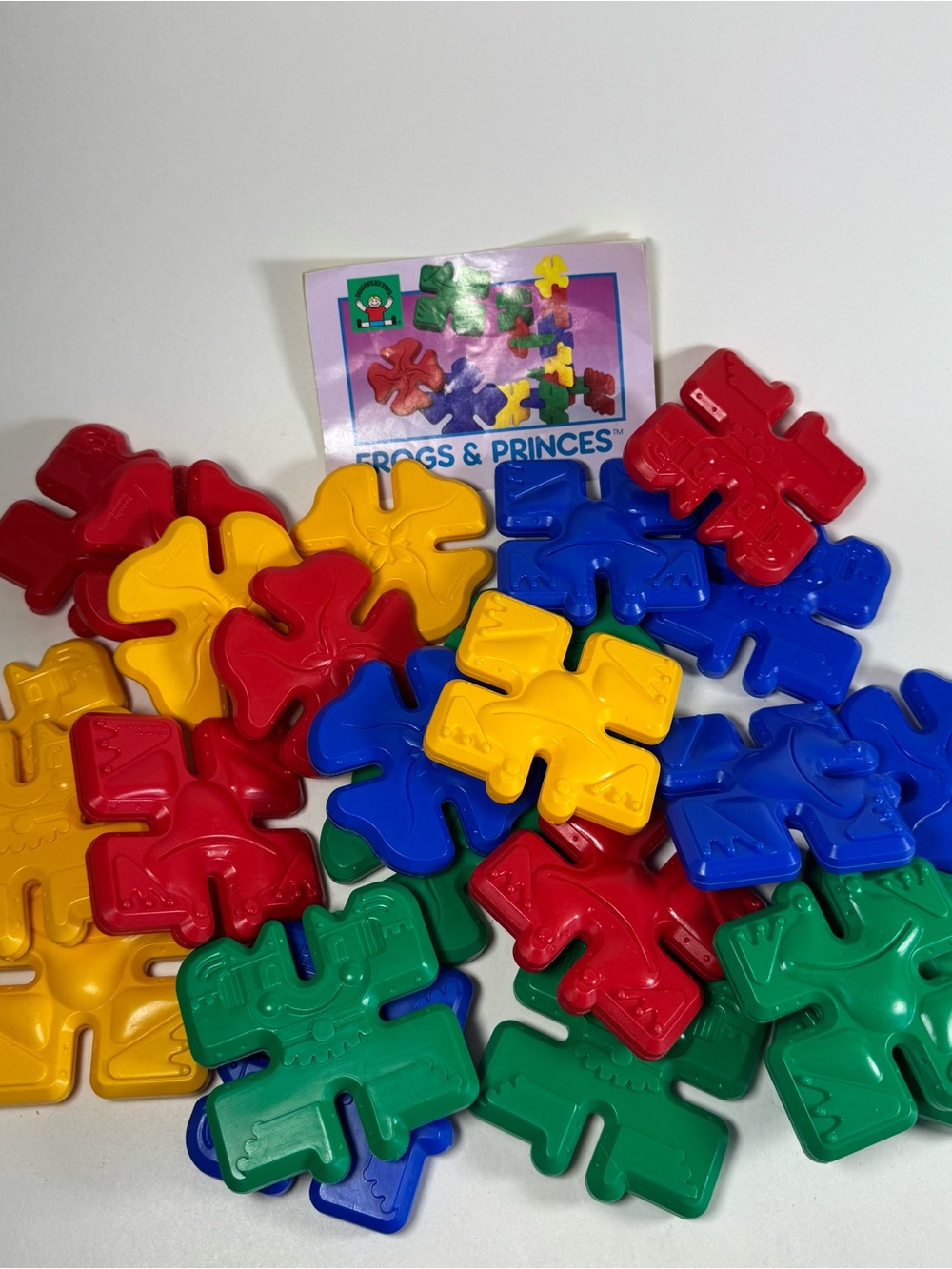 Discovery Toys Frogs And Princes 1987 Vintage 24 Building Blocks Plastic